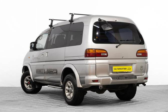 Mitsubishi Delica IV с пробегом 2002 года, цена 1 899 000 рублей, 306000 км, минивэн, Автокод Объявления