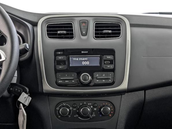 Renault Logan II Рестайлинг с пробегом 2022 года, цена 1 250 000 рублей, 26232 км, седан, Автокод Объявления