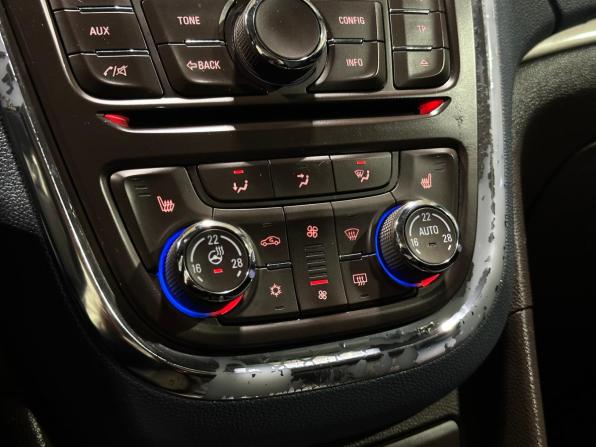 Opel Mokka I с пробегом 2014 года, цена 990 000 рублей, 173086 км, внедорожник, Автокод Объявления