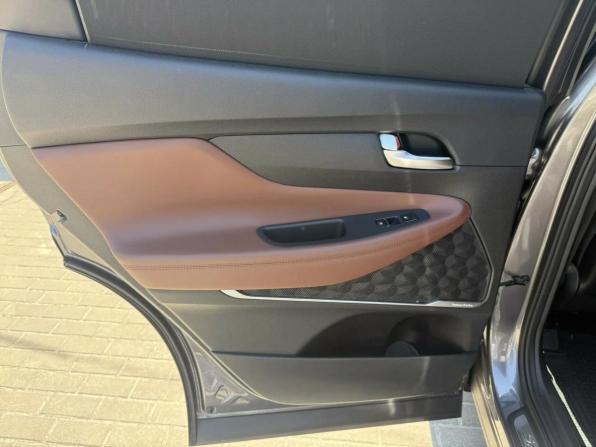 Hyundai Santa Fe IV Рестайлинг с пробегом 2021 года, цена 3 399 000 рублей, 110800 км, внедорожник, Автокод Объявления