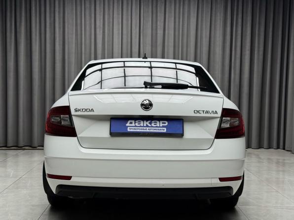 Skoda Octavia III (A7) с пробегом 2017 года, цена 1 949 000 рублей, 159518 км, лифтбек, Автокод Объявления