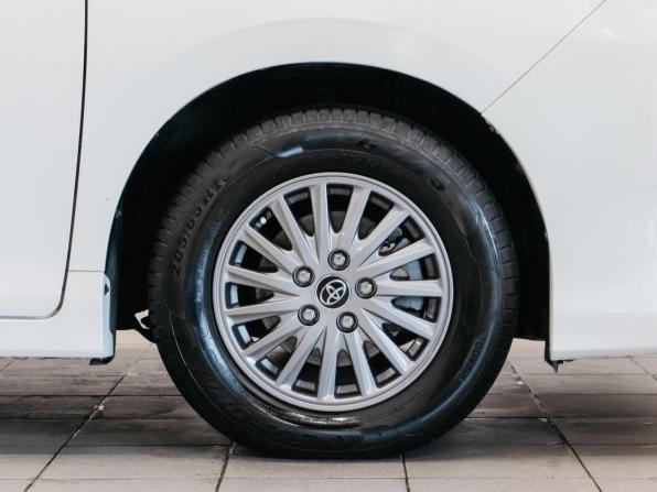 Toyota Esquire I с пробегом 2016 года, цена 1 699 000 рублей, 154529 км, минивэн, Автокод Объявления