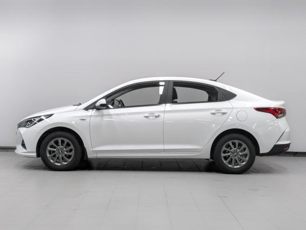 Hyundai Solaris II Рестайлинг с пробегом 2022 года, цена 1 890 000 рублей, 36733 км, седан, Автокод Объявления