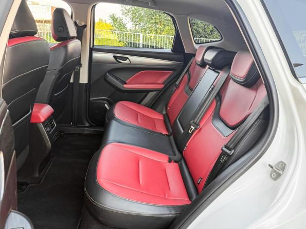 Haval Jolion I Рестайлинг с пробегом 2024 года, цена 2 152 500 рублей, 41351 км, внедорожник, Автокод Объявления