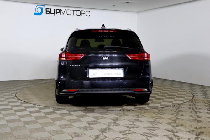 Kia Ceed III Рестайлинг с пробегом 2021 года, цена 2 149 990 рублей, 89761 км, универсал, Автокод Объявления