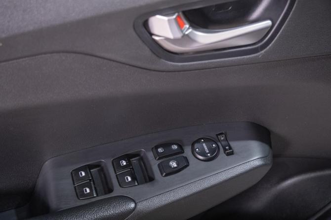 Hyundai Solaris II Рестайлинг с пробегом 2020 года, цена 1 469 000 рублей, 63000 км, седан, Автокод Объявления