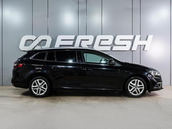 Renault Megane IV с пробегом 2017 года, цена 1 379 000 рублей, 186363 км, универсал, Автокод Объявления