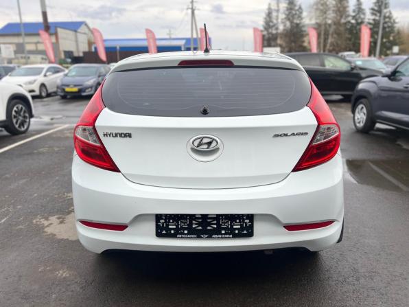 Hyundai Solaris I Рестайлинг с пробегом 2015 года, цена 770 000 рублей, 122371 км, хэтчбек, Автокод Объявления