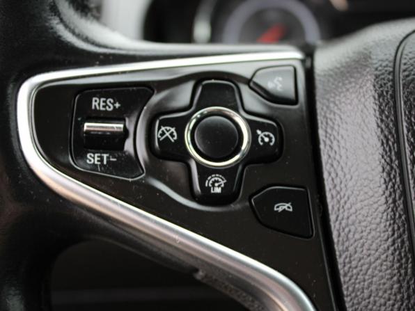 Opel Insignia I Рестайлинг с пробегом 2013 года, цена 989 000 рублей, 146686 км, лифтбек, Автокод Объявления