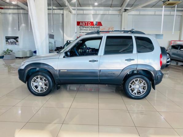 Chevrolet Niva I Рестайлинг с пробегом 2017 года, цена 738 000 рублей, 133000 км, внедорожник, Автокод Объявления