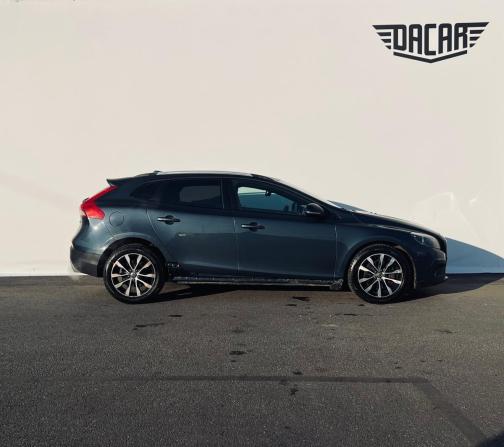 Volvo V40 Cross Country I Рестайлинг с пробегом 2019 года, цена 1 350 000 рублей, 244000 км, хэтчбек, Автокод Объявления