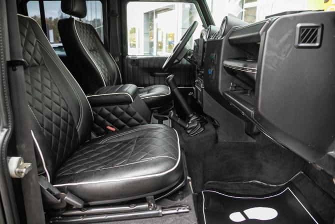 Land Rover Defender I Рестайлинг с пробегом 2008 года, цена 1 793 000 рублей, 131000 км, внедорожник, Автокод Объявления