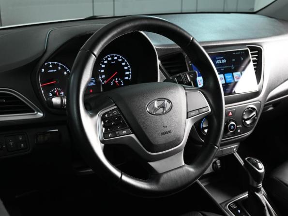 Hyundai Solaris II Рестайлинг с пробегом 2022 года, цена 1 859 000 рублей, 25520 км, седан, Автокод Объявления