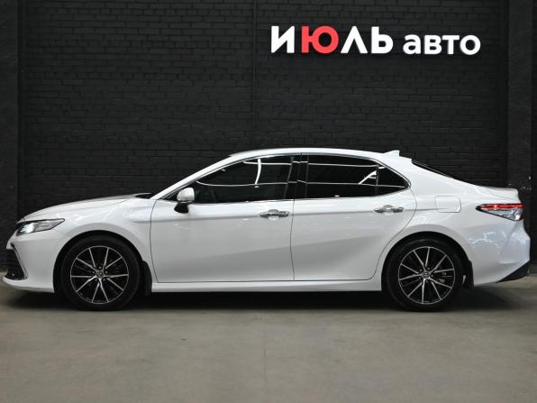 Toyota Camry VIII (XV70) с пробегом 2021 года, цена 2 920 000 рублей, 118404 км, седан, Автокод Объявления