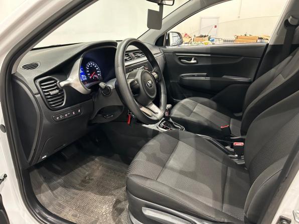 Kia Rio IV Рестайлинг с пробегом 2021 года, цена 1 499 000 рублей, 81143 км, седан, Автокод Объявления