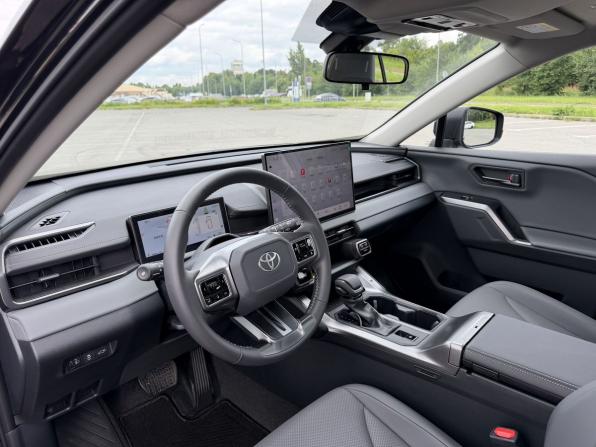Toyota RAV4 VI (XA60) с пробегом 2026 года, цена 4 050 000 рублей, 25 км, внедорожник, Автокод Объявления