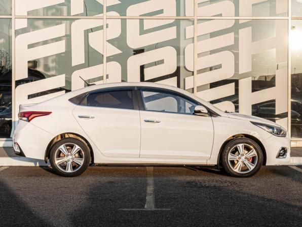 Hyundai Solaris II с пробегом 2018 года, цена 1 450 000 рублей, 140680 км, седан, Автокод Объявления