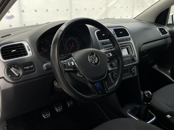 Volkswagen Polo V Рестайлинг с пробегом 2016 года, цена 1 265 000 рублей, 99536 км, седан, Автокод Объявления