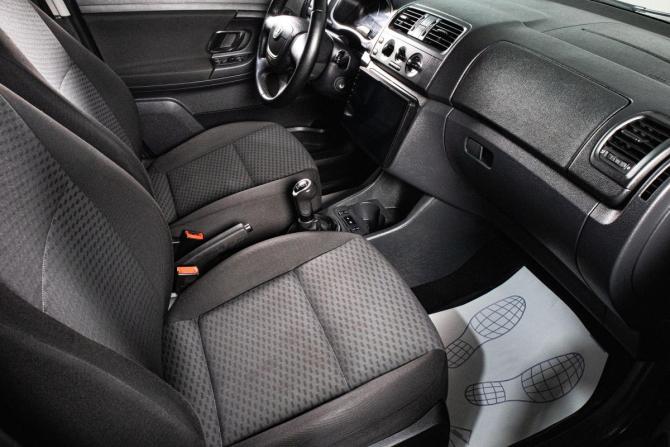 Skoda Fabia II Рестайлинг с пробегом 2012 года, цена 649 000 рублей, 230000 км, хэтчбек, Автокод Объявления