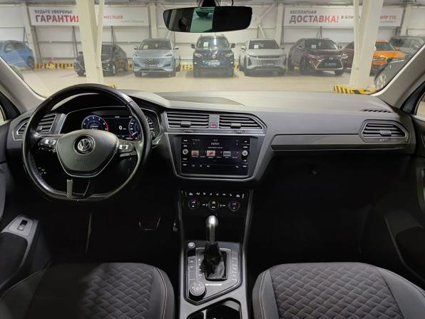 Volkswagen Tiguan II с пробегом 2018 года, цена 2 290 000 рублей, 216000 км, внедорожник, Автокод Объявления