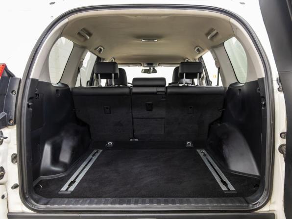 Toyota Land Cruiser Prado 150 Series Рестайлинг 1 с пробегом 2015 года, цена 3 648 000 рублей, 136090 км, внедорожник, Автокод Объявления