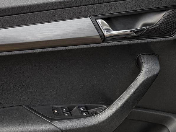 Skoda Karoq I с пробегом 2020 года, цена 2 422 213 рублей, 54566 км, внедорожник, Автокод Объявления