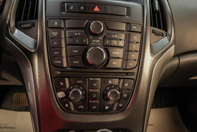 Opel Astra J с пробегом 2012 года, цена 929 000 рублей, 137000 км, хэтчбек, Автокод Объявления
