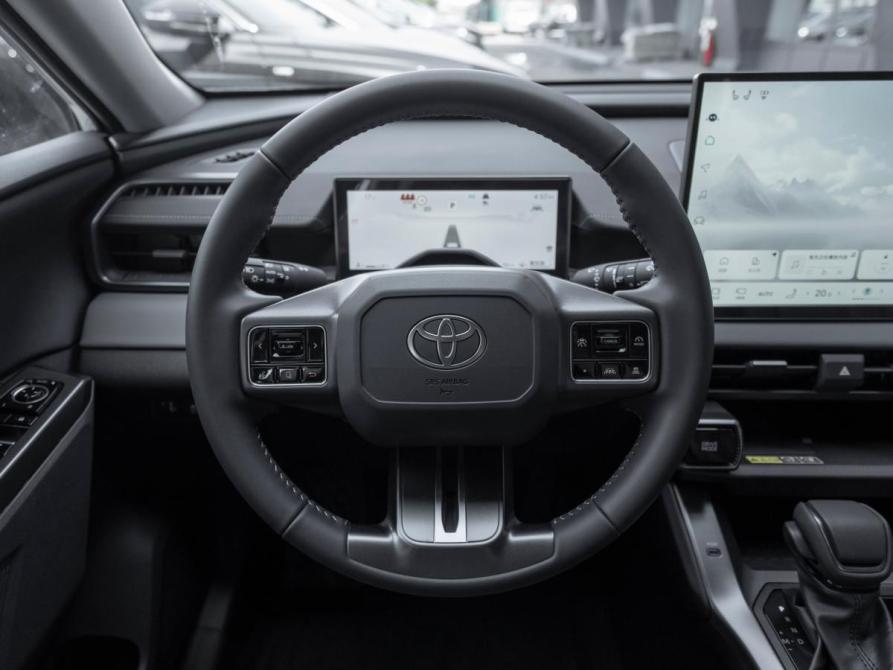 Toyota RAV4 VI (XA60) Москва  - изображение 11