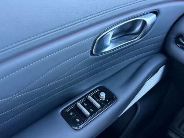 Geely EX5 Гибрид с пробегом 2025 года, цена 3 530 000 рублей, 6565 км, внедорожник, Автокод Объявления