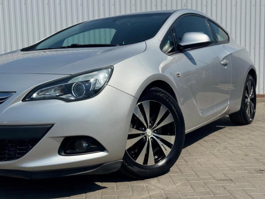 Opel Astra J Рестайлинг Ростов-на-Дону  - изображение 2