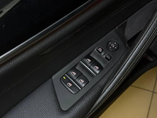 BMW 5 серии VII (G30/G31/G38) с пробегом 2019 года, цена 3 300 000 рублей, 136969 км, седан, Автокод Объявления