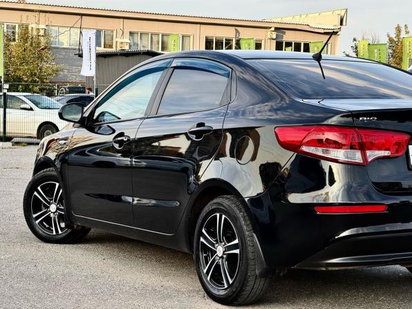 Kia Rio III Рестайлинг с пробегом 2016 года, цена 949 000 рублей, 142450 км, седан, Автокод Объявления