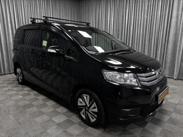 Honda Freed I Рестайлинг с пробегом 2013 года, цена 1 200 000 рублей, 130187 км, компактвэн, Автокод Объявления