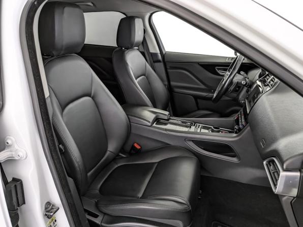 Jaguar F-Pace I с пробегом 2017 года, цена 2 520 000 рублей, 113144 км, внедорожник, Автокод Объявления