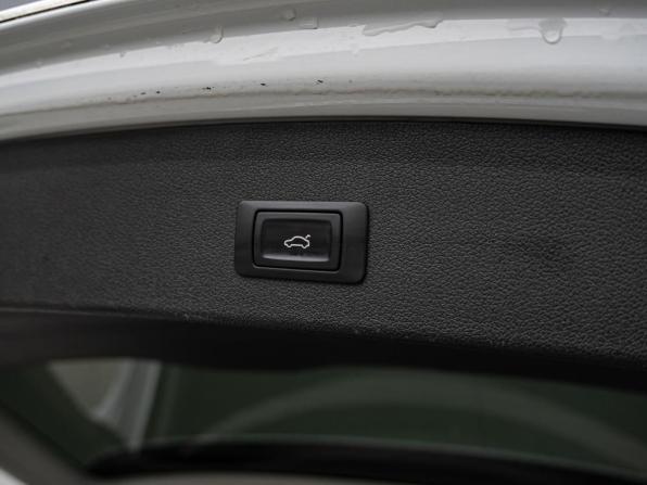 Audi Q5 I (8R) Рестайлинг с пробегом 2014 года, цена 2 030 000 рублей, 108945 км, внедорожник, Автокод Объявления