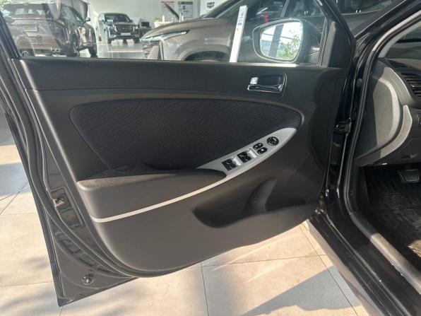 Hyundai Solaris I с пробегом 2012 года, цена 699 000 рублей, 132000 км, седан, Автокод Объявления
