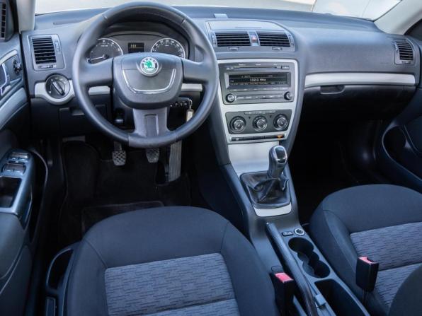 Skoda Octavia II (A5) Рестайлинг с пробегом 2012 года, цена 739 000 рублей, 228388 км, лифтбек, Автокод Объявления