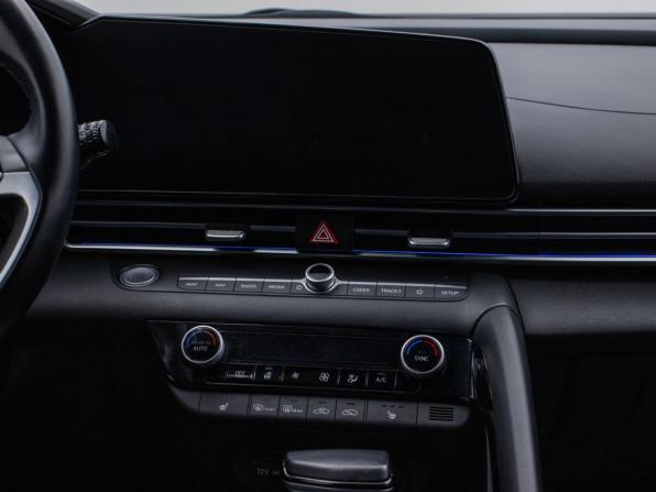 Hyundai Elantra VII (CN7) с пробегом 2021 года, цена 2 410 000 рублей, 43851 км, седан, Автокод Объявления