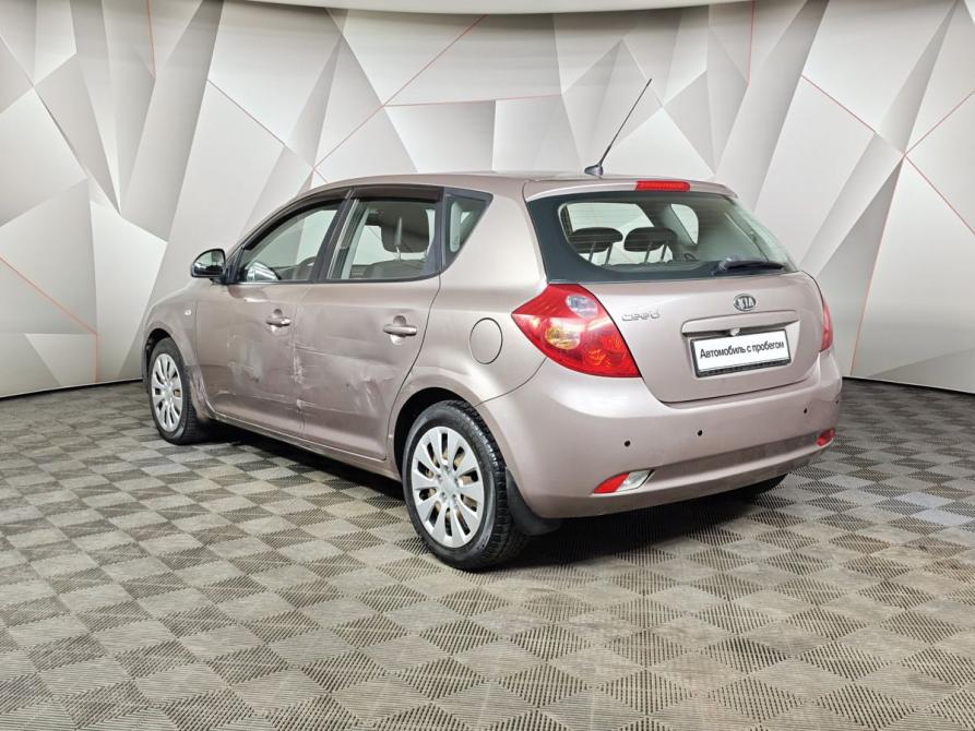Kia Ceed I Москва  - изображение 4