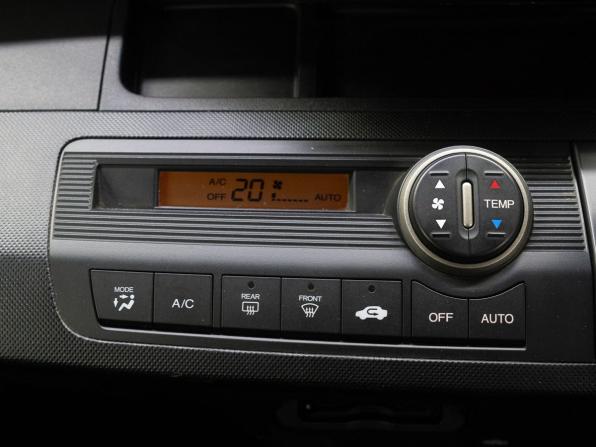 Honda Freed I с пробегом 2010 года, цена 864 000 рублей, 208480 км, компактвэн, Автокод Объявления