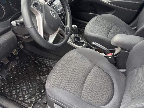 Hyundai Solaris I Рестайлинг с пробегом 2014 года, цена 937 000 рублей, 151000 км, седан, Автокод Объявления