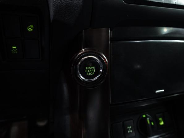 Toyota Land Cruiser Prado 150 Series Рестайлинг 1 с пробегом 2014 года, цена 2 989 000 рублей, 176903 км, внедорожник, Автокод Объявления