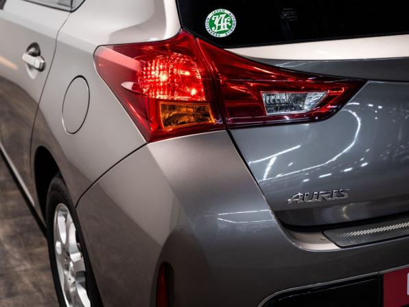Toyota Auris II с пробегом 2013 года, цена 1 260 000 рублей, 84085 км, хэтчбек, Автокод Объявления