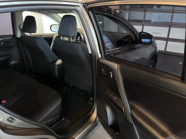 Toyota RAV4 IV (XA40) Рестайлинг с пробегом 2018 года, цена 2 732 500 рублей, 176164 км, внедорожник, Автокод Объявления