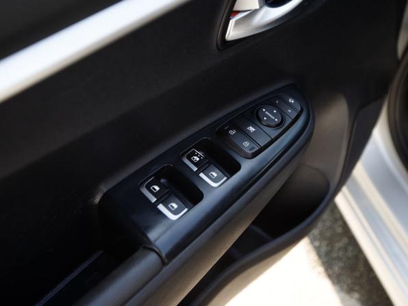 Kia Rio IV Рестайлинг с пробегом 2020 года, цена 1 470 000 рублей, 107888 км, седан, Автокод Объявления