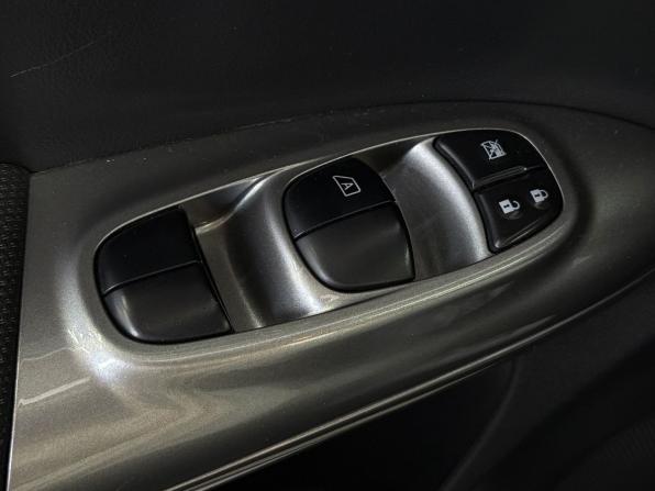 Nissan Juke I с пробегом 2013 года, цена 1 059 000 рублей, 127468 км, внедорожник, Автокод Объявления