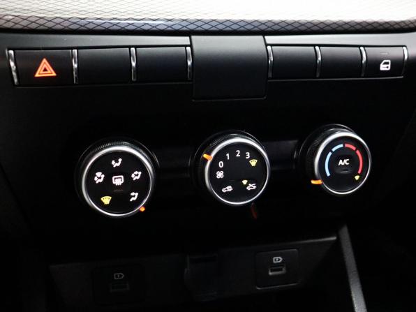 Lada (ВАЗ) Vesta I Рестайлинг (NG) с пробегом 2024 года, цена 1 299 000 рублей, 905 км, седан, Автокод Объявления