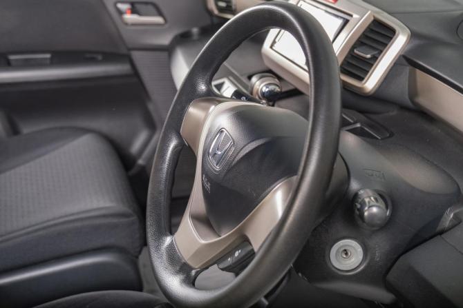 Honda Freed I Рестайлинг с пробегом 2012 года, цена 1 069 000 рублей, 191475 км, компактвэн, Автокод Объявления