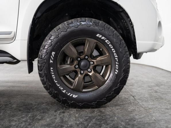Toyota Land Cruiser Prado 150 Series Рестайлинг 1 с пробегом 2015 года, цена 3 690 500 рублей, 140677 км, внедорожник, Автокод Объявления
