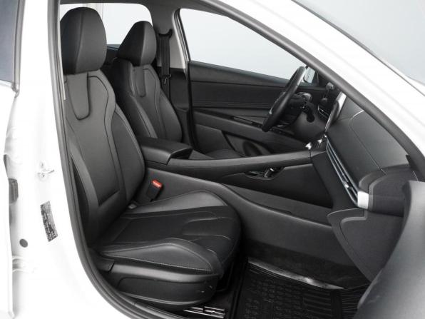 Hyundai Elantra VII (CN7) Рестайлинг с пробегом 2024 года, цена 1 999 000 рублей, 14956 км, седан, Автокод Объявления